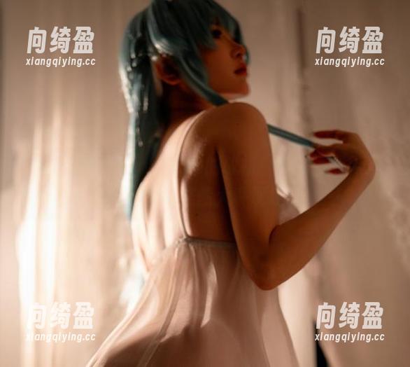 Tiny Asa 这个皮衣是Tiny Asa的战袍,带你飞到无圣光的全国美图大赛现场!